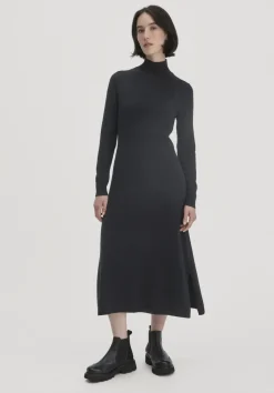 hessnatur Strick Kleid Regular aus Bio-Merinowolle mit Cashmere von schwarz Hot