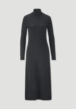 hessnatur Strick Kleid Regular aus Bio-Merinowolle mit Cashmere von schwarz Hot