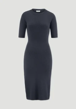 hessnatur Strick Kleid Regular aus Bio-Baumwolle und Wolle von marine Sale