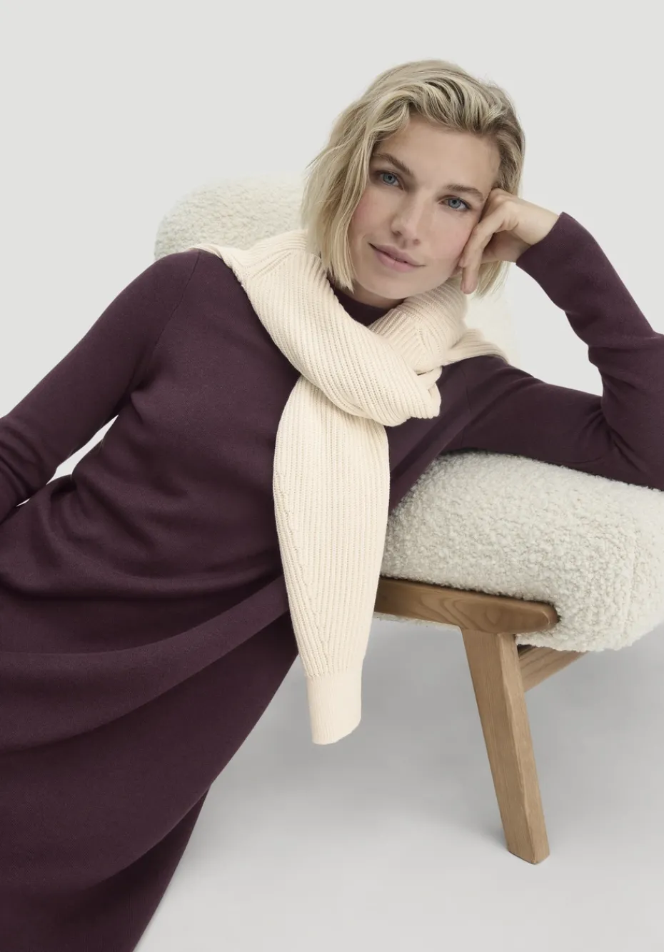 hessnatur Strick Kleid Relaxed aus TENCEL™ Lyocell mit Bio-Baumwolle von schwarzbeere Clearance