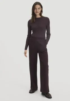 hessnatur Strick Pullover Fitted aus TENCEL™ Lyocell mit Bio-Baumwolle von schwarzbeere Outlet