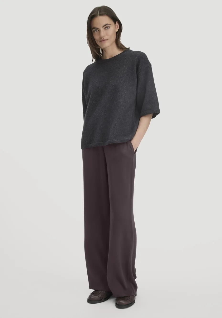 hessnatur Strick Pullover Oversize aus Bio-Merinowolle mit Bio-Baumwolle von anthrazit New
