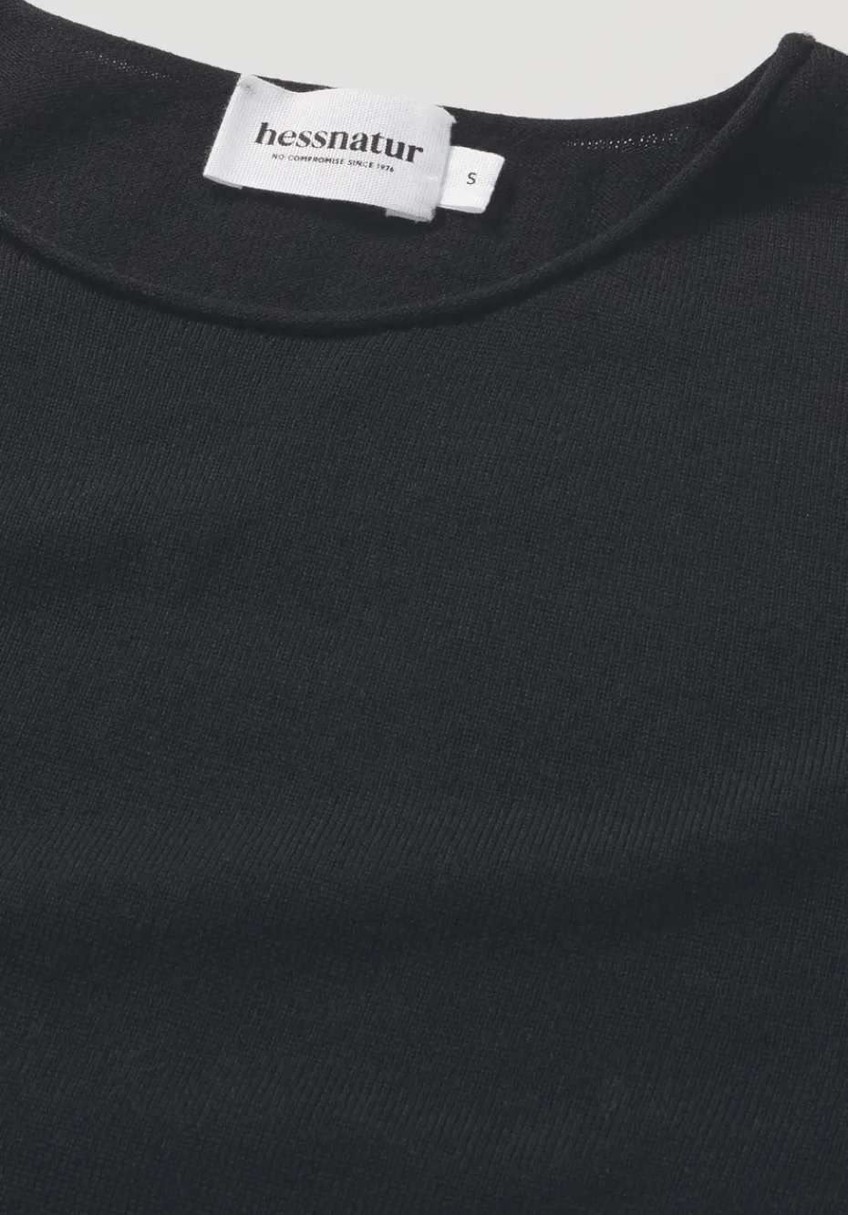 hessnatur Strick Pullover Regular aus reiner Bio-Merinowolle von schwarz Sale