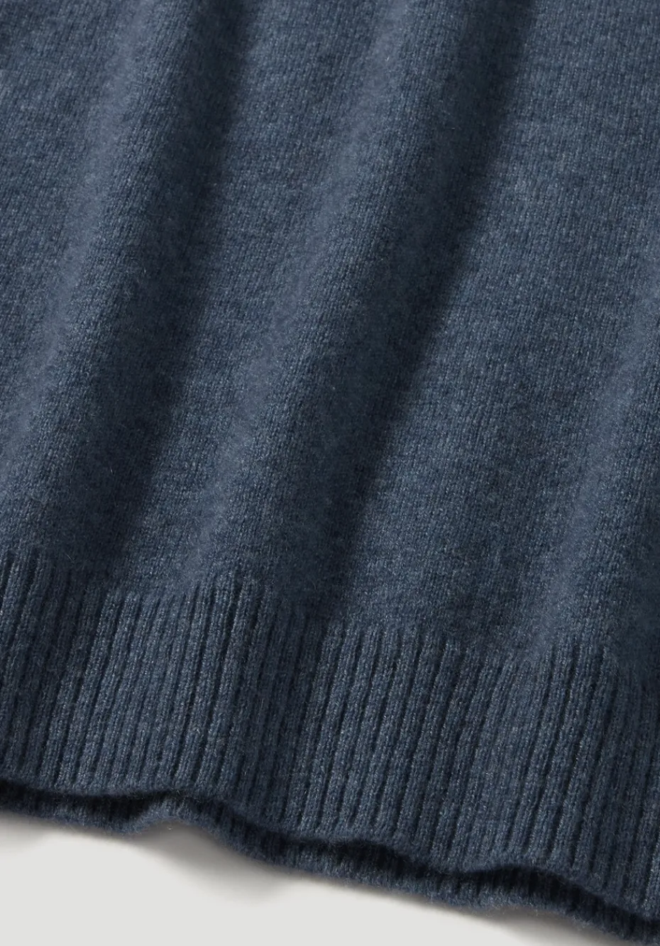 hessnatur Strick Pullover Regular BETTER RECYCLING aus reinem Cashmere von helles jeansblau Online
