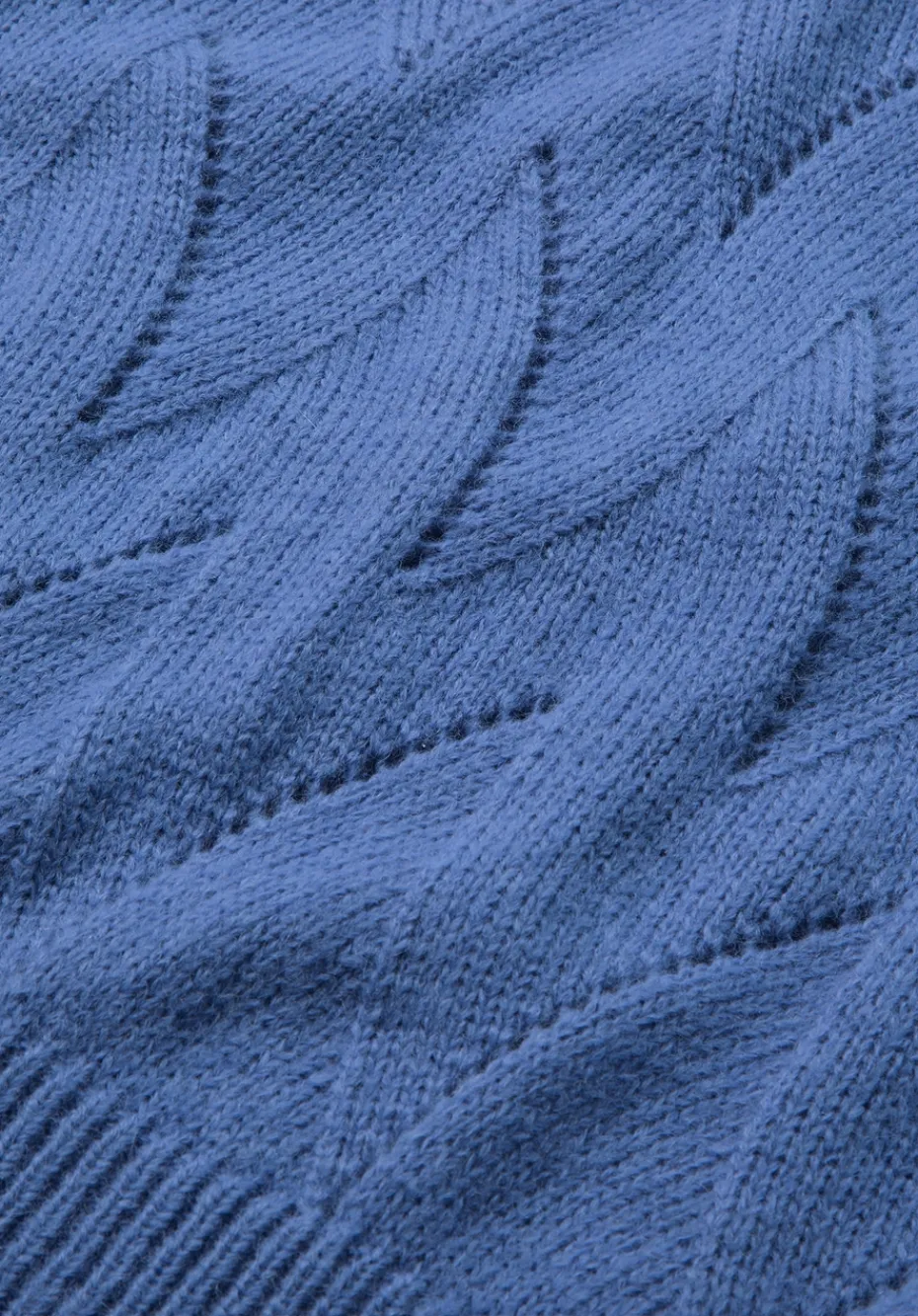 hessnatur Strick Pullover Relaxed aus reinem Alpaka von kornblume Hot