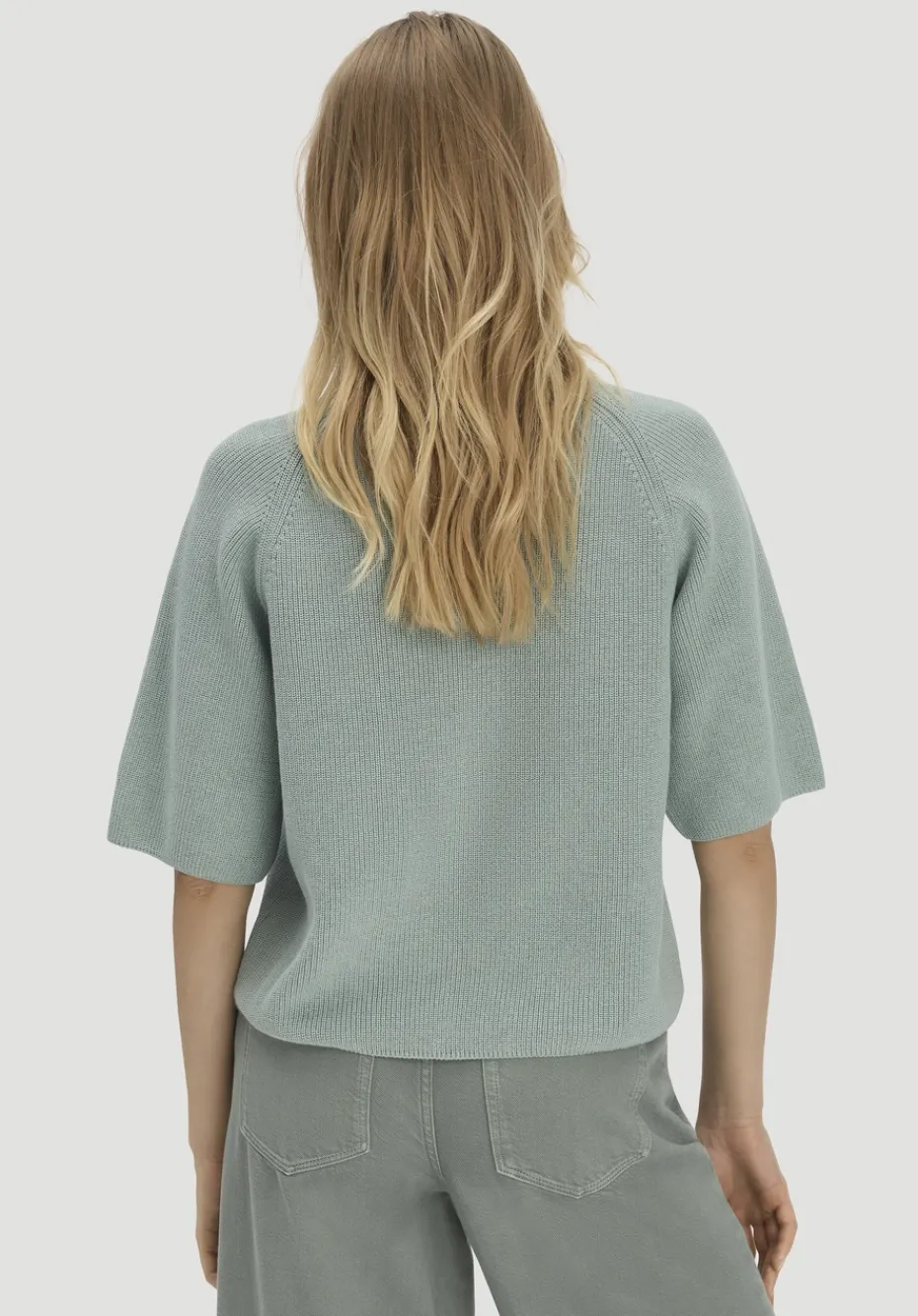 hessnatur Strick Pullover Relaxed aus reiner Bio-Baumwolle von mattgrün New