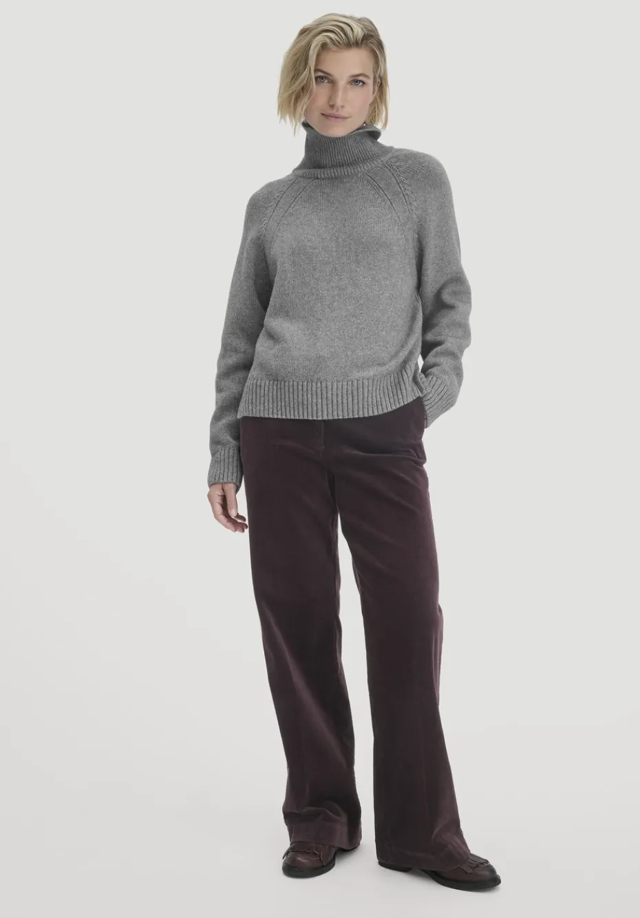 hessnatur Strick Pullover Relaxed aus Bio-Merinowolle mit Bio-Baumwolle von grau New