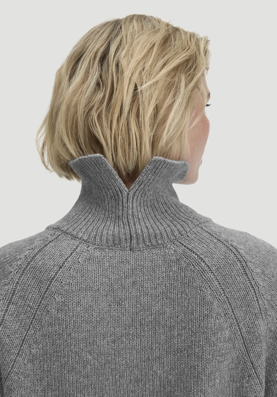 hessnatur Strick Pullover Relaxed aus Bio-Merinowolle mit Bio-Baumwolle von grau New