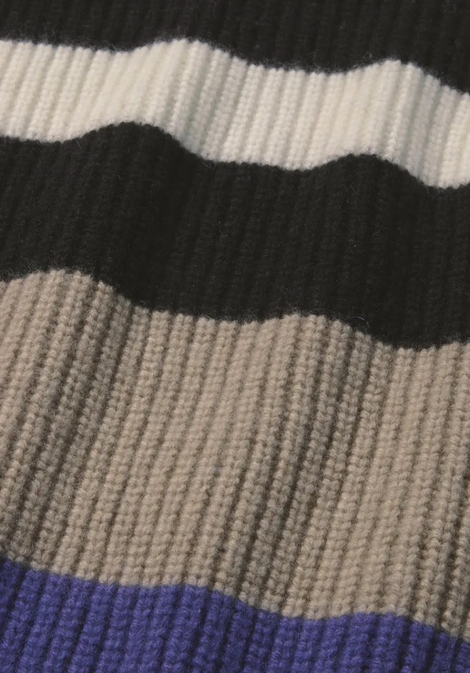 hessnatur Strick Pullover Relaxed BETTER RECYCLING aus reiner Bio-Merinowolle von irisblau