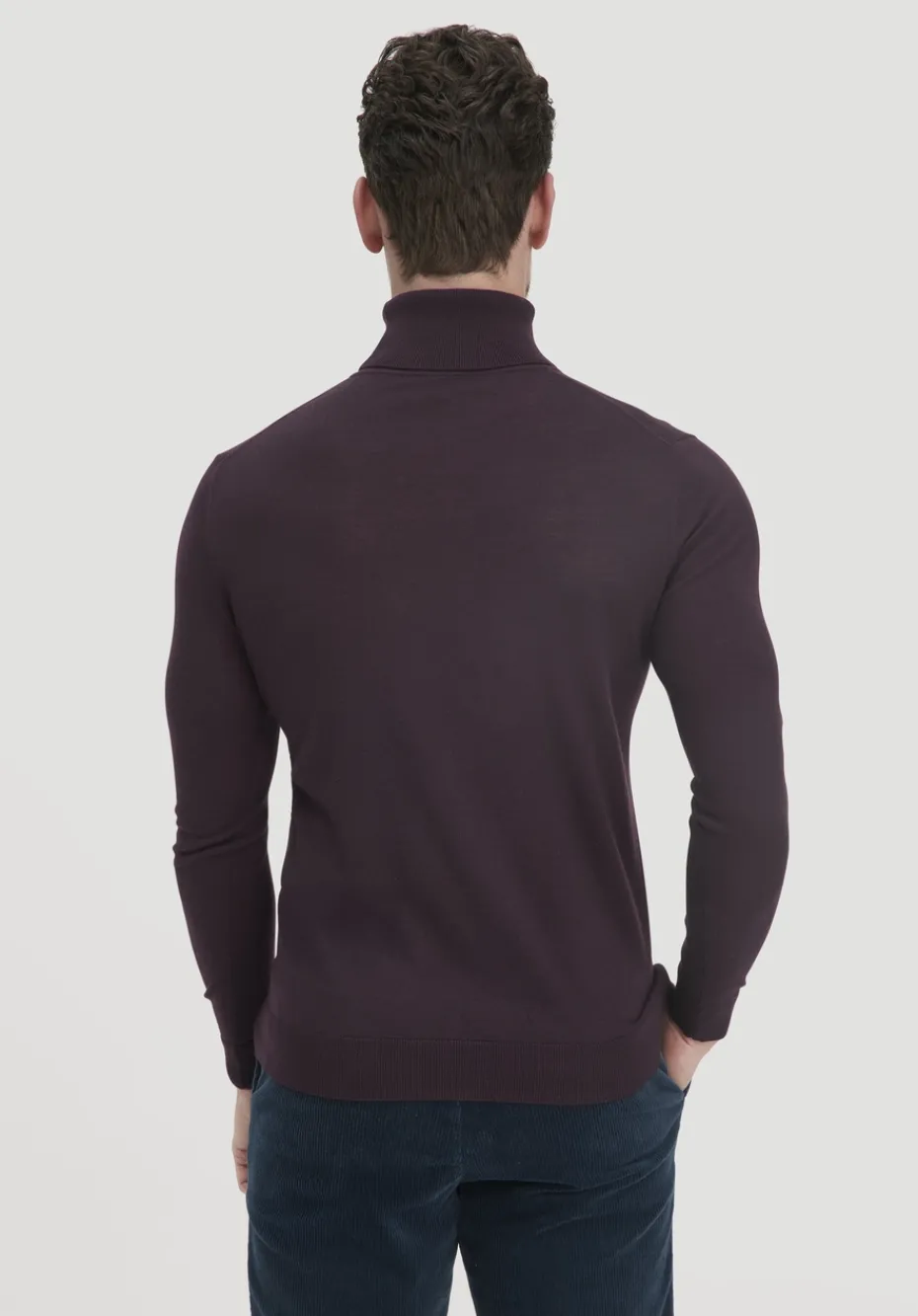 hessnatur Strick Rollkragen Pullover Regular aus reiner Bio-Merinowolle von schwarzbeere Online