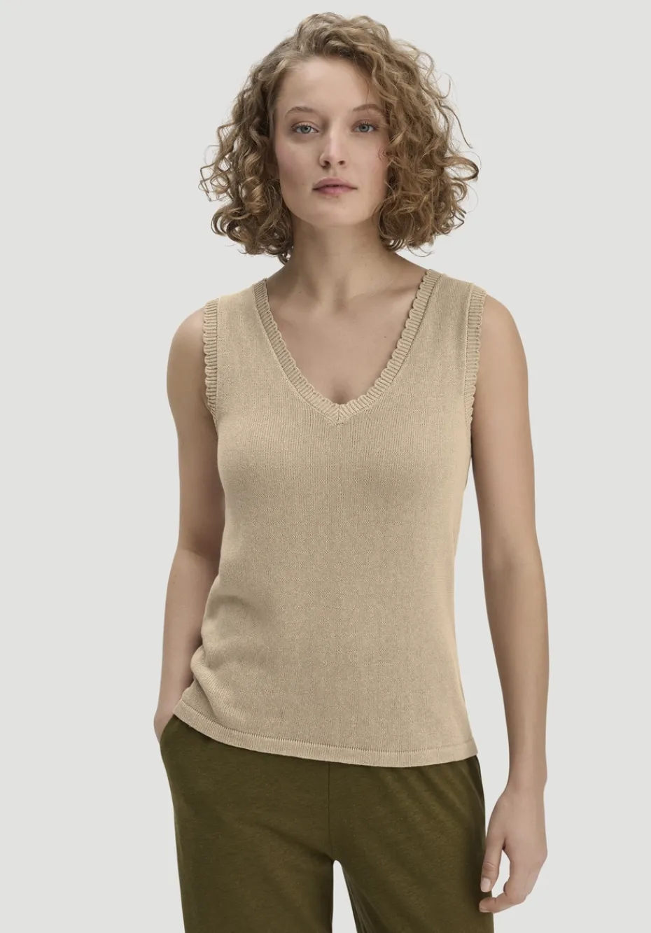 hessnatur Strick Top Regular aus Leinen mit Bio-Baumwolle und LENZING™ ECOVERO von taupe