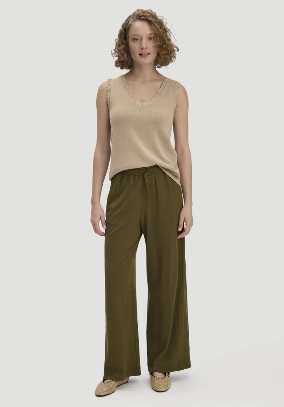 hessnatur Strick Top Regular aus Leinen mit Bio-Baumwolle und LENZING™ ECOVERO von taupe