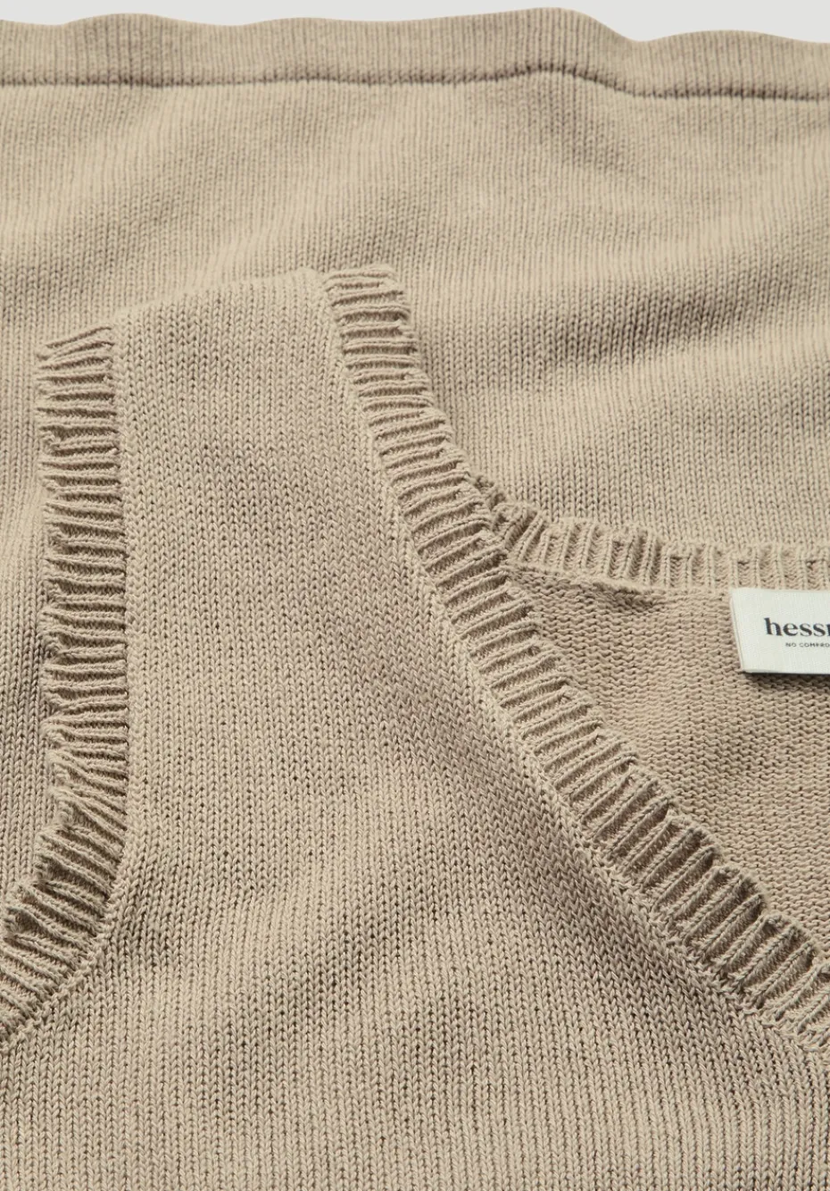 hessnatur Strick Top Regular aus Leinen mit Bio-Baumwolle und LENZING™ ECOVERO von taupe