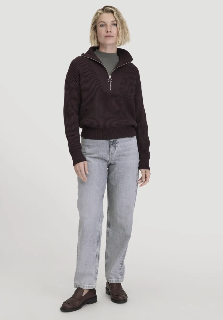 hessnatur Strick Troyer Relaxed aus reiner Bio-Baumwolle von schwarzbeere New