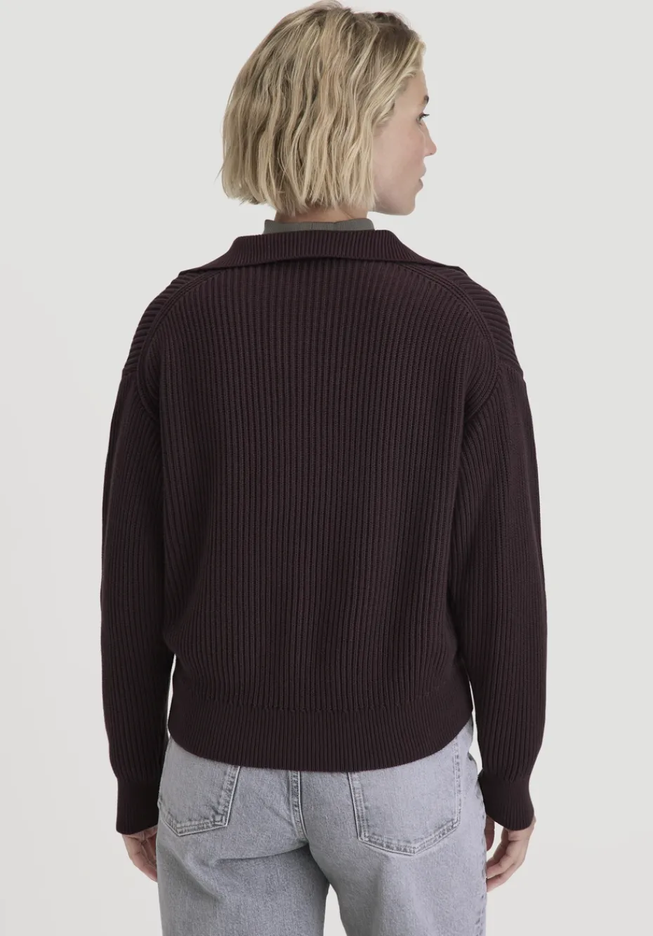 hessnatur Strick Troyer Relaxed aus reiner Bio-Baumwolle von schwarzbeere New