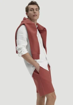 hessnatur Sweat Shorts TRIAS Relaxed BETTER RECYCLING aus reiner Bio-Baumwolle von terrakotta
