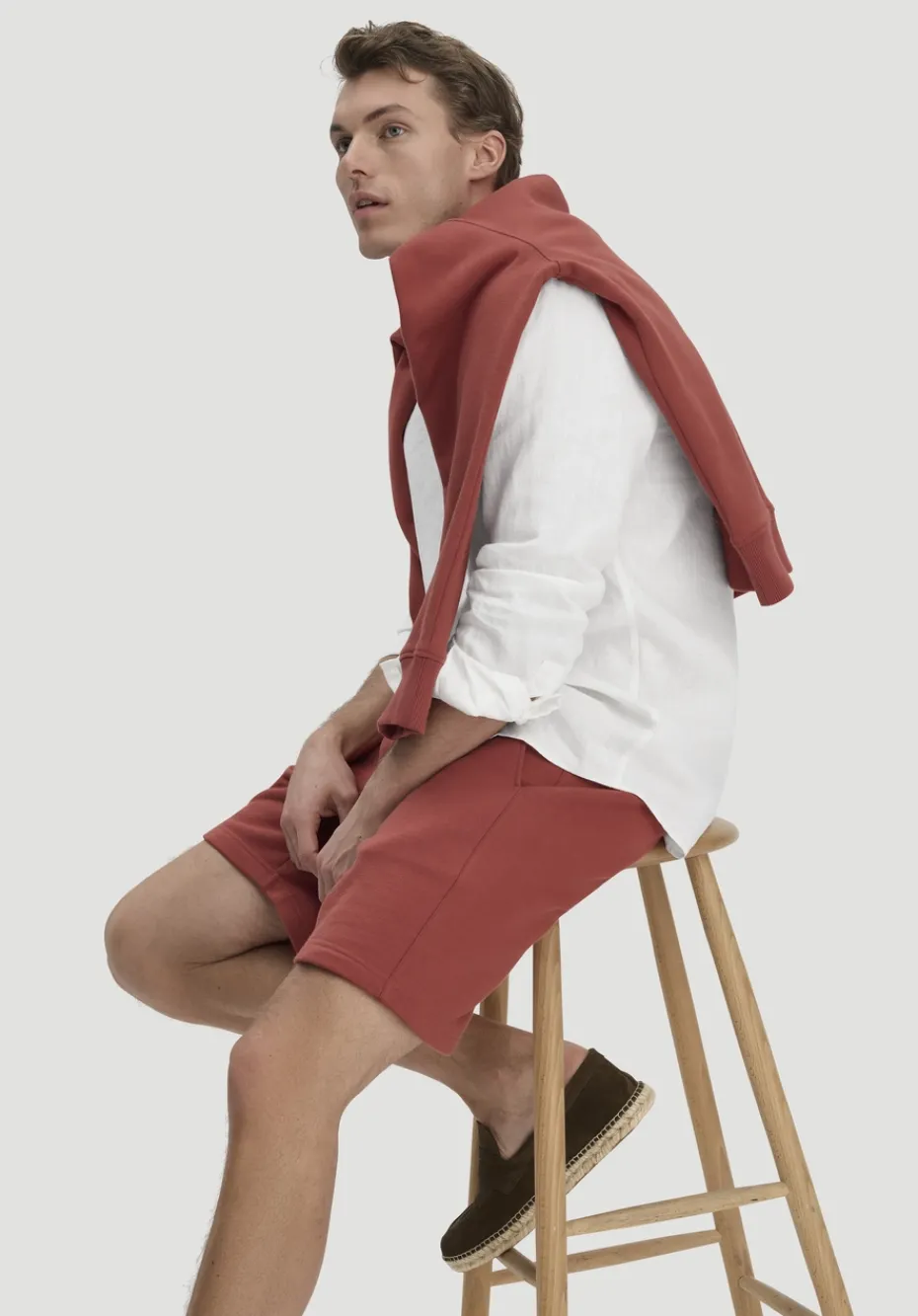 hessnatur Sweat Shorts TRIAS Relaxed BETTER RECYCLING aus reiner Bio-Baumwolle von terrakotta