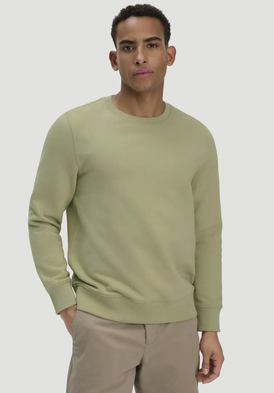 hessnatur Sweatshirt Regular BETTERRECYCLING aus reiner Bio-Baumwolle von pastellmoos Discount