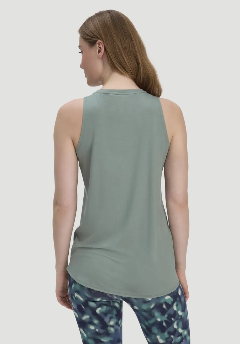 hessnatur Top Regular ACTIVE COMFORT aus TENCEL™ Lyocell von mattgrün Best