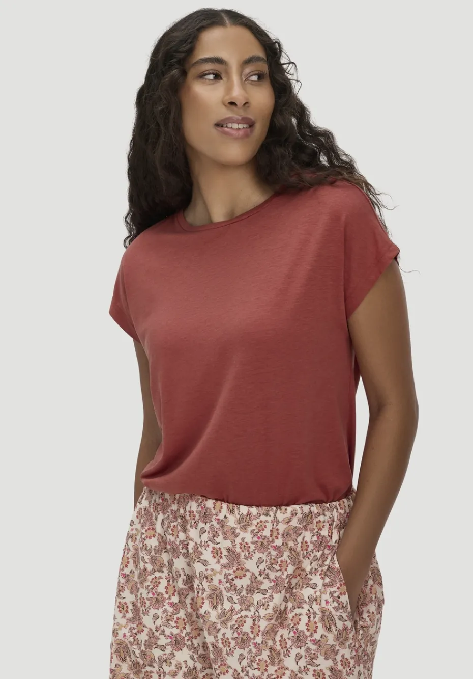 hessnatur T-Shirt Oversize aus TENCEL™ Lyocell mit Bio-Baumwolle von terrakotta Discount