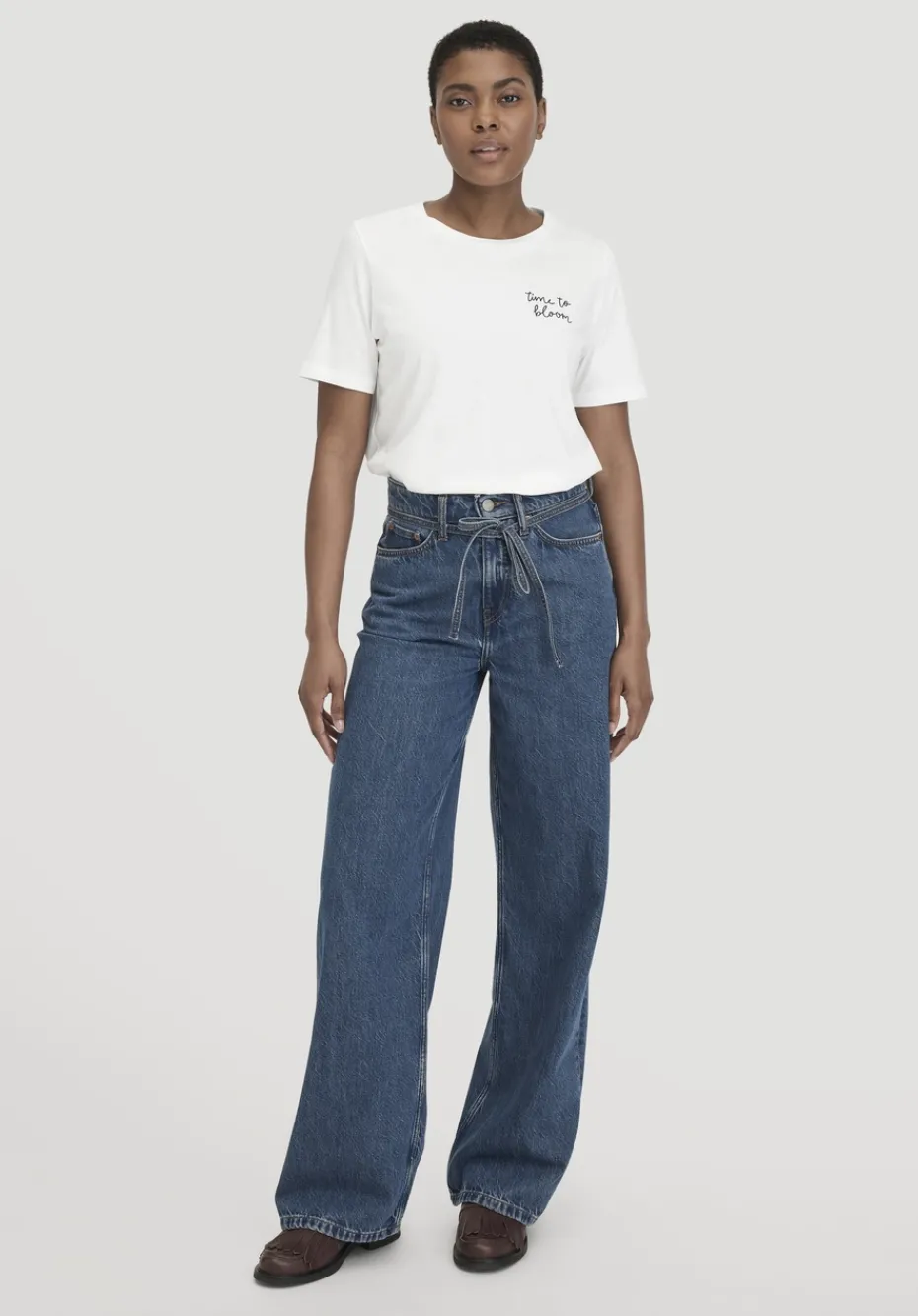 hessnatur T-Shirt Relaxed aus einer Bio-Baumwolle von naturweiss Discount