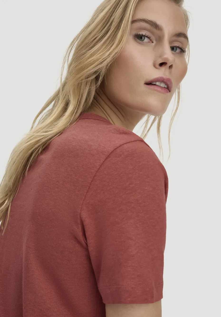 hessnatur T-Shirt Relaxed aus Leinen und Bio-Baumwolle von terrakotta Sale