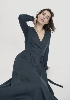 hessnatur Wickelkleid Knöchellang Regular aus reiner LENZING™ ECOVERO™ Viskose von dunkles petrol Hot