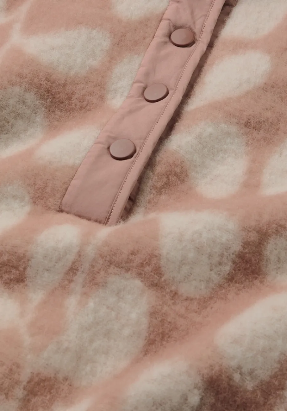 hessnatur Wollfleece Troyer Relaxed aus Bio-Merinowolle mit Bio-Baumwolle von rosé Sale