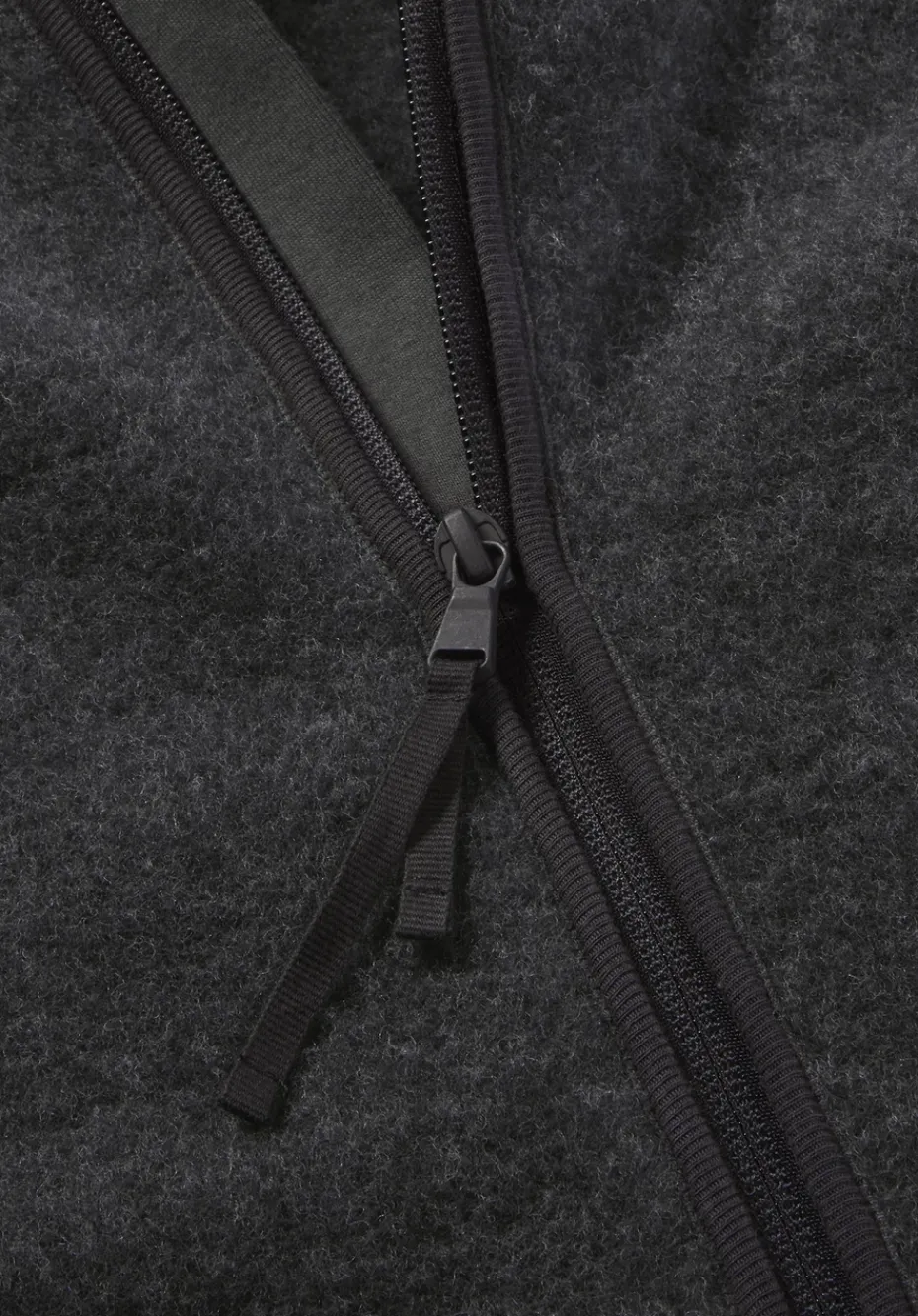 hessnatur Wollfleece Weste Regular aus reiner Bio-Merinowolle von anthrazit Outlet